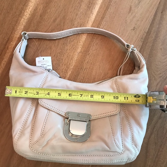 Michael Kors Waverly Purse - Picture 3 of 10